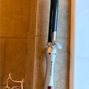 Beachwaver Pro Style Curling Iron in Silver and Black